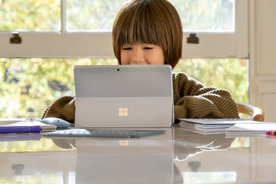 20200507.Microsoft's-Surface-Go-2-and-Surface-Book-3-are-official-01.jpg
