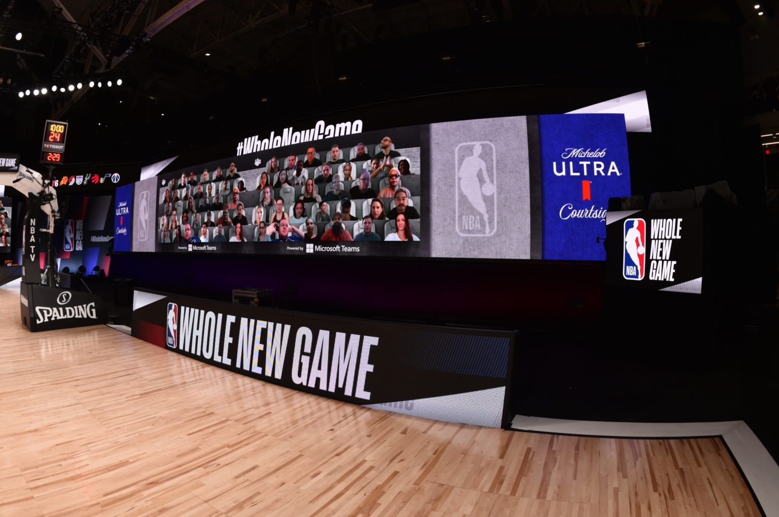 20200728.Microsoft-is-bringing-a-virtual-audience-to-NBA-games-with-Microsoft-Teams-Together-Mode-01.jpg
